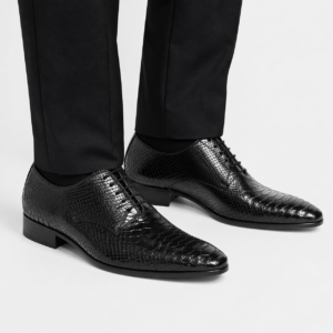 Zapato Oxford negro de hombre en piel con textura tipo serpiente ideal para bodas y eventos formales