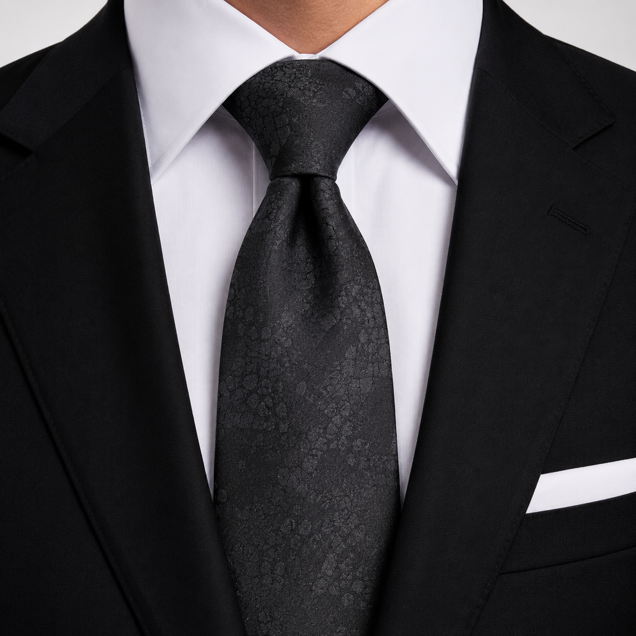 Corbata negra jacquard elegante para hombre con textura tonal ideal para bodas y eventos formales