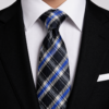 Corbata de hombre con diseño de cuadros azul, negro y blanco elegante ideal para bodas y traje formal
