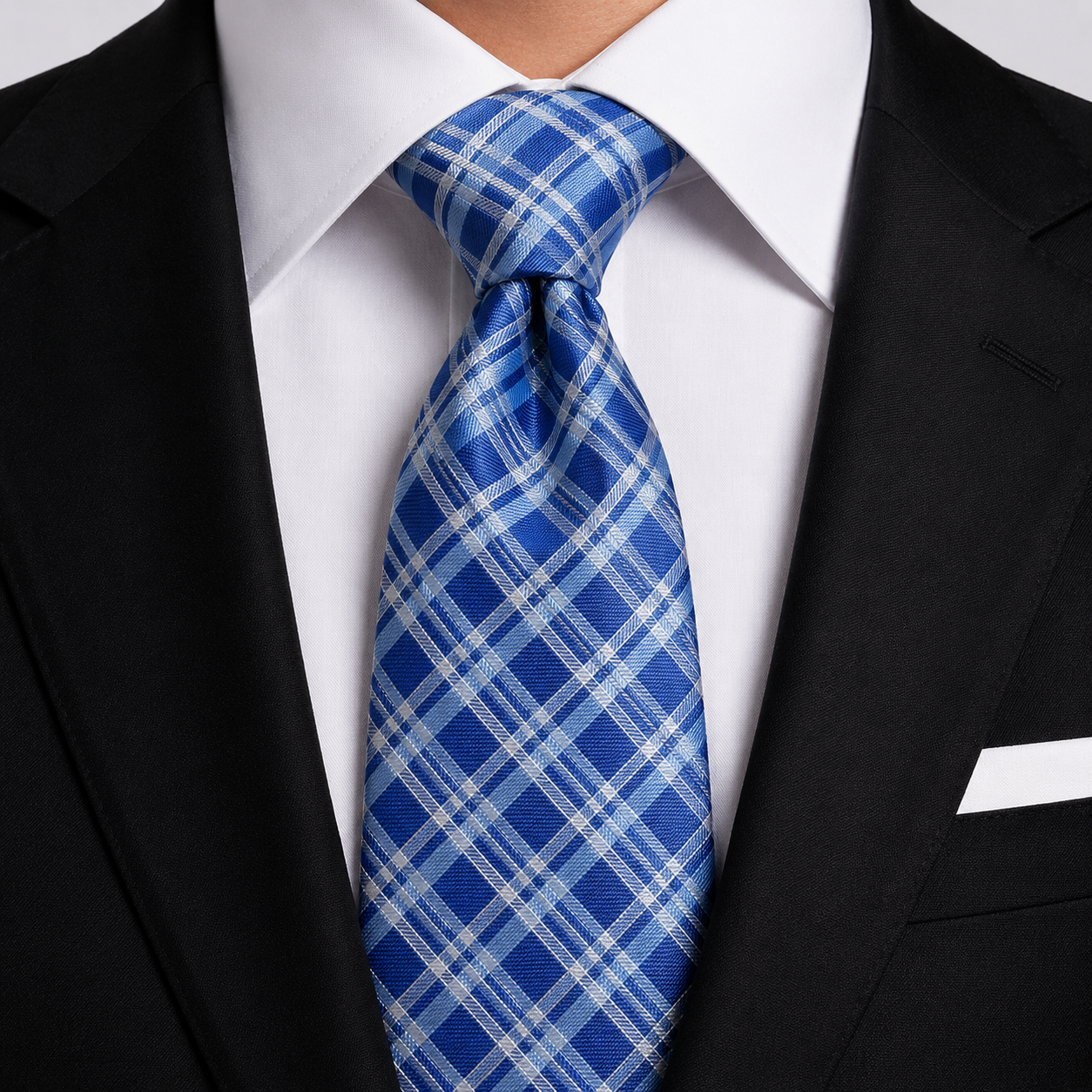 Corbata azul para hombre con diseño de cuadros y líneas plateadas elegante ideal para bodas y traje formal