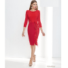 Vestido de fiesta rojo elegante con detalle de plumas para invitada de boda y eventos especiales