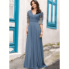 Vestido de fiesta largo azul acero con mangas bordadas para invitada de boda elegante