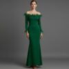 Vestido Largo Verde Esmeralda con Plumas Elegancia Exclusiva Valencia