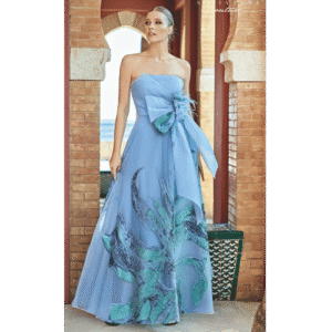 Vestido de fiesta largo azul para invitada de boda disponible en PilukaFashion Valencia con venta online en España