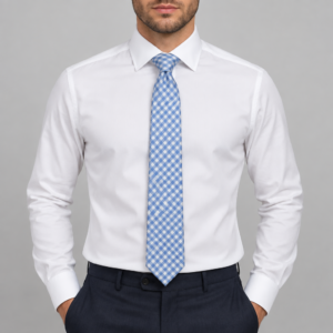 Corbata azul claro de hombre con cuadros blancos para traje